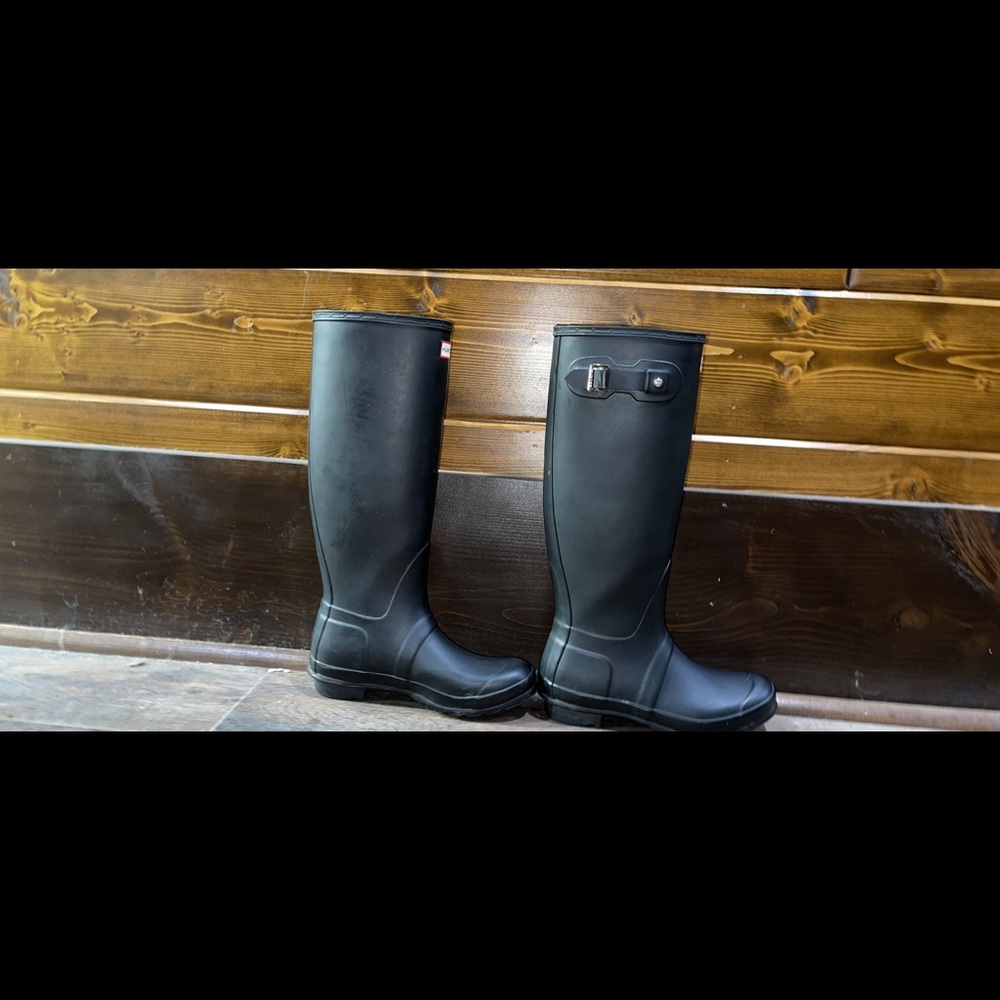 Hunter Original Matte Tall Boots (w/ two pairs of boot socks) - Picture 5 of 10